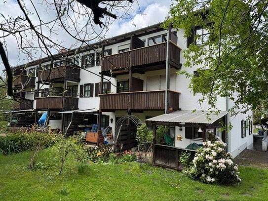 Schöne, helle 2 Zimmer Wohnung mit Südloggia