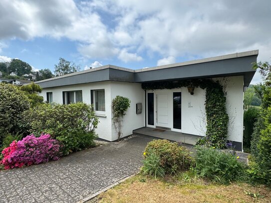 Begehrte, sonnige Lage Lüdenscheid - Großzügiges EFH im Bungalowstil mit herrlichem Fernblick