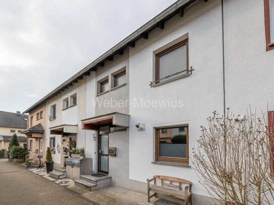 Einfamilienhaus mit ganz viel Potential! 4 Zimmer mit sonnenverwöhnter Terrasse, Garten und Garage