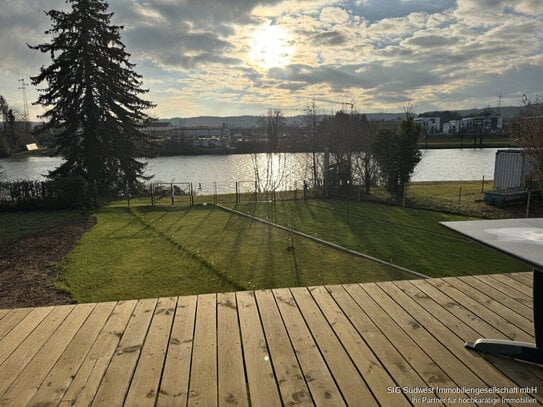 * Neubau Modernes Stelzenhaus aus Holz - Erhöhtes Wohnen für anspruchsvolle Naturliebhaber *