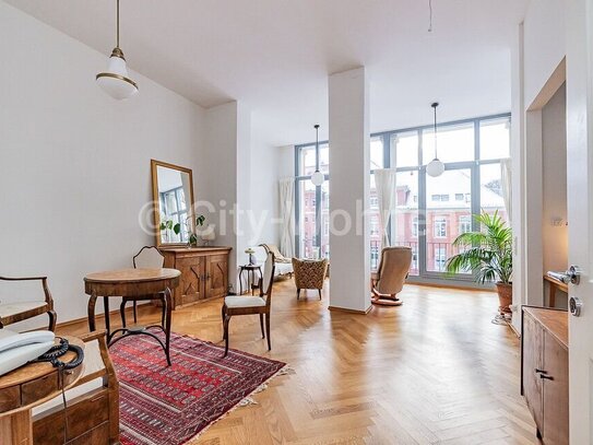 Möblierte 4 Zimmer-Wohnung mit Sauna und Loggia in Hamburg-Barmbek.