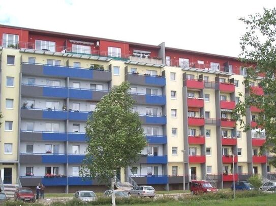 Frisch renovierte 3-Zimmer-Wohnung in zentraler Lage!