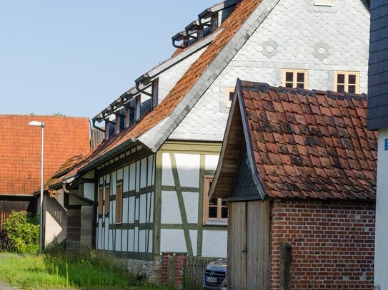 Idyllisches grundsaniertes Fachwerkhaus mit großem Garten