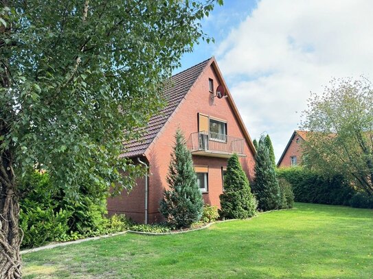 Charmantes Einfamilienhaus mit großem Garten 2517 qm