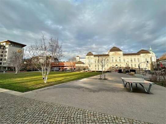 Gehobenes 1 Zi-Loft - FREI - Fast Steinplatz und Universität mit Westbalkon - TG Stellplatz