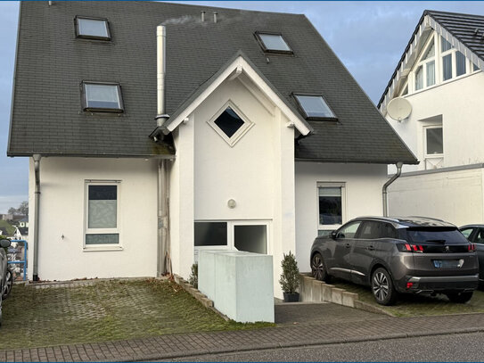 Grundsolide vermietete 2-Zimmerwohnung mit Terrasse und Gartenanteil! **provisionsfrei**