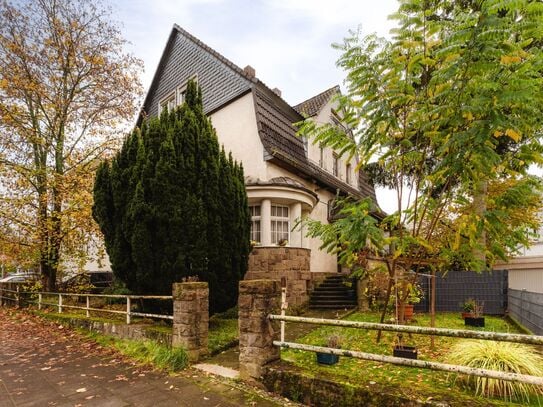 Historisches Haus in Bestlage von Bensberg - Ideal für Liebhaber und Bauträger!