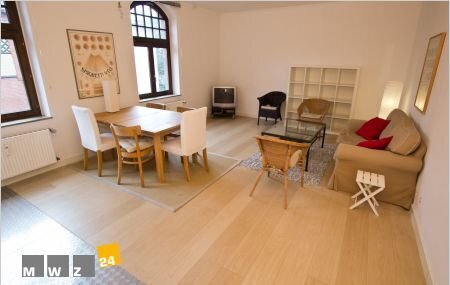 Komplett Möbliert/Furnished Accommodation in: Pempelfort. Offen gestaltete helle 2-Zimmer-Wohnung