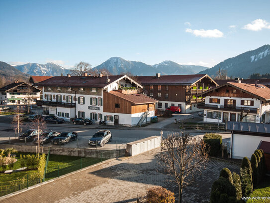 Zentral mit traumhaftem Bergblick - Exklusive Dachgeschoßwohnung