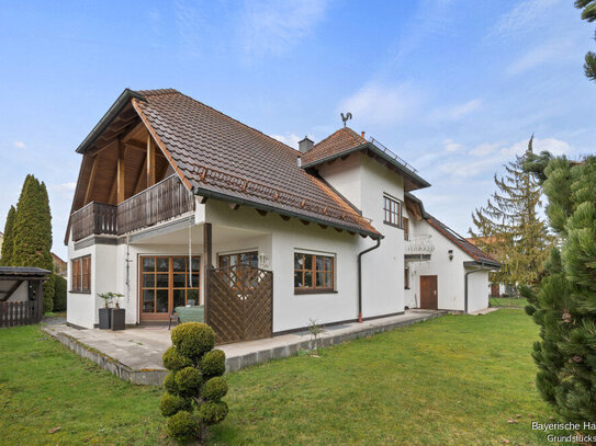 Tolles Haus mit viel Platz und wunderschönem Garten in Aubing-Lochhausen - ideal für Familien!