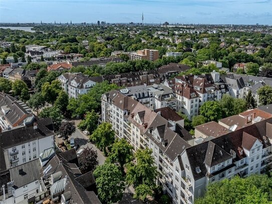 Endlich Zuhause mit eigenem Garten! Sonnige Altbau-Eigentumswohnung mitten in Winterhude