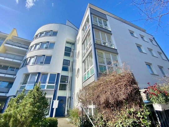 Auf's richtige Pferd setzen! ?? 15-Parteienhaus in Rennbahnnähe (3315 EUR/m²)