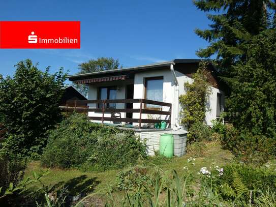 Ruhe und Erholung pur! Freizeitgrundstück mit Bungalow in Schleiz - Nähe Freibad!