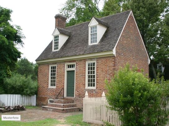 Einfamilienhaus in 24105 Kiel, Moltkestr. Aufgepasst + Ohne Provi