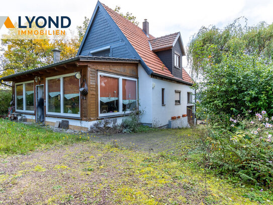 Einfamilienhaus mit Sauna und Wintergarten sowie Bungalow im Thüringer Wald