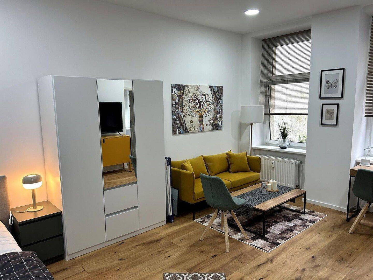 Wohnen auf Zeit am Boxhagener Platz - vollmöbliertes, saniertes 1-Zimmer-Altbau-Atelier ab 01.10.26 - Foto 1