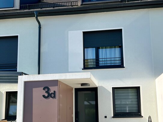 ENERGIEEFFIZIENTES REIHENMITTELHAUS IN BURGKIRCHEN ! CARPORT - ÜBERDACHTE TERRASSE - EBK