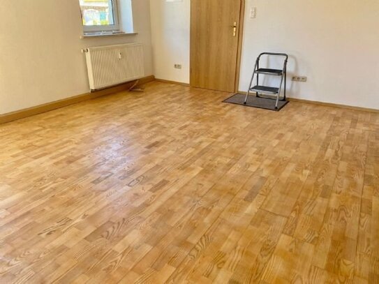 2-Zi.-Altbauwohnung frisch renoviert im Herzen von Pressig