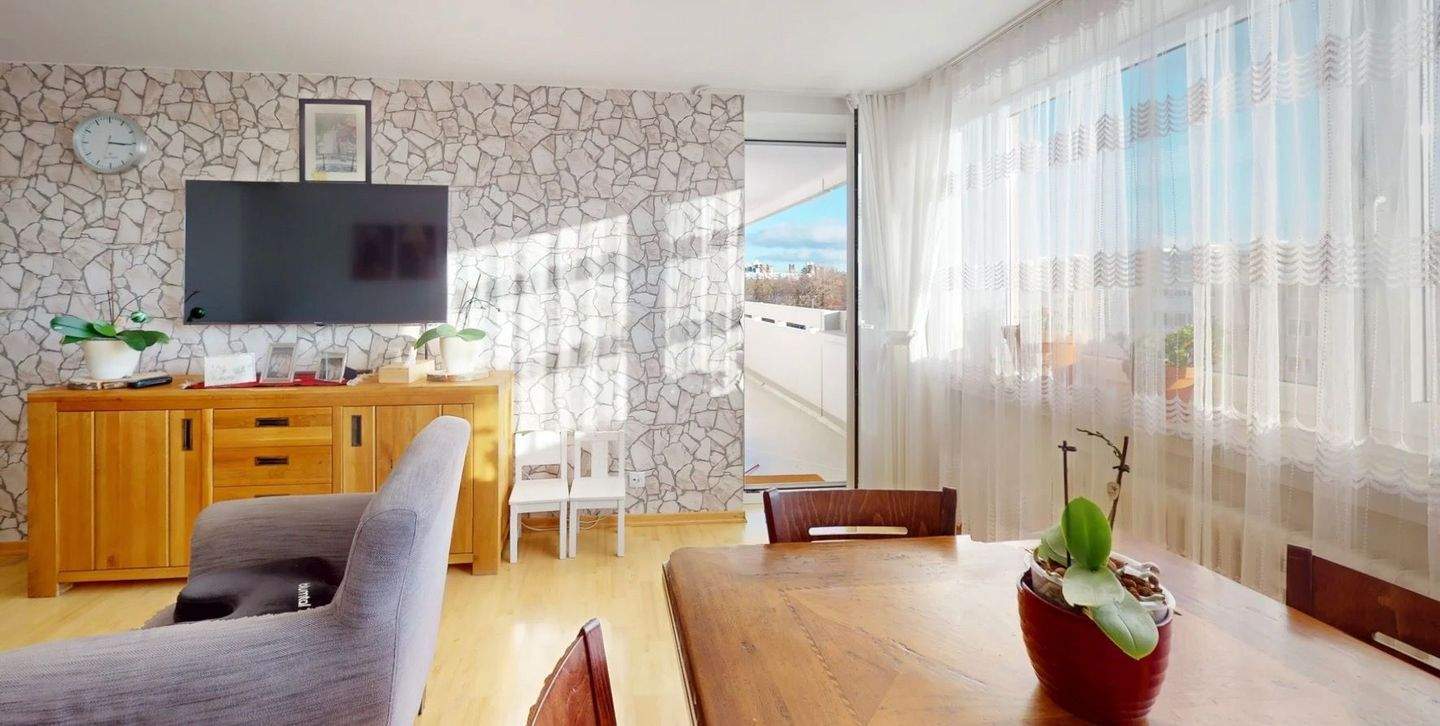 Ausgezeichnete helle Raumaufteilung trifft Panorama !!!