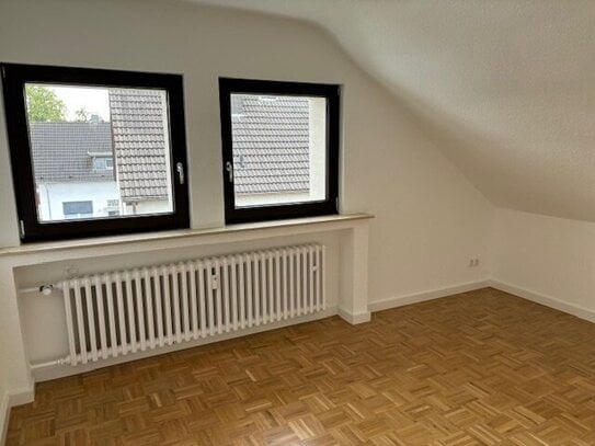 Ideal für Studenten / Pendler - 1-Raum-Appartement - Saniert - sep. Küche mit EBK - Duschbad mit Fenster - Stellplatz