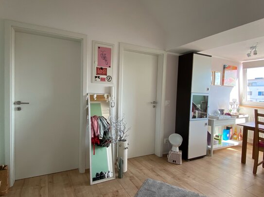 Helle 2,5-Zimmer-Wohnung mit Tageslichtbad und Einbauküche