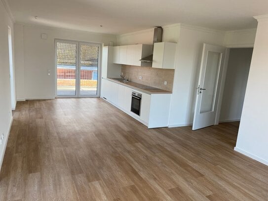 Neubau 3-Zimmer-Penthousewohnung mit Aufzug, Balkon und Dachterrasse