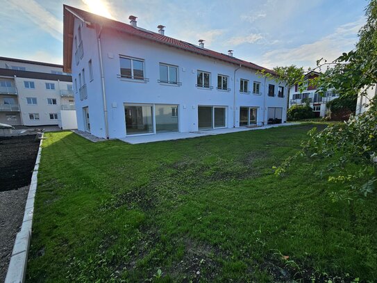 Reihenmittelhaus am Ortsrand von Bad Aibling, kurz vor Fertigstellung