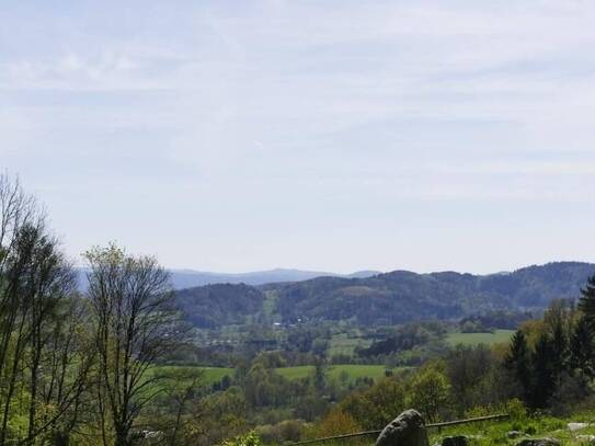Sonniges Hanggrundstück mit Panoramablick in Mömbris-Mensengesäss