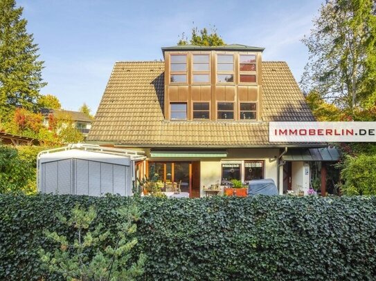 IMMOBERLIN.DE - Fabelhaftes Einfamilienhaus mit idyllischer Südterrasse & Westloggia auf Hammergrundstück beim Tegeler…