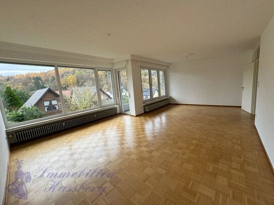 Schöne 4 Zimmer Wohnung mit Balkon in ruhiger Lage