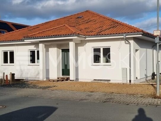 Willkommen im Zukunftsdomizil: Moderner Neubau-Bungalow