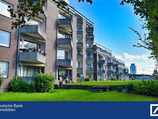 Behagliche 2 Zimmer Wohnung mit Balkon, guter Einbauküche, modernisierten Bad und Garagenstellplatz