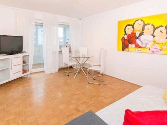 Modern möblierte 2-Zimmer-Wohnung mit Balkon in Neumarkt