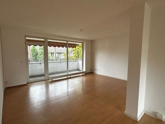 Ideale 4 Zimmer Wohnung in der ruhigen Gegend in Erlangen