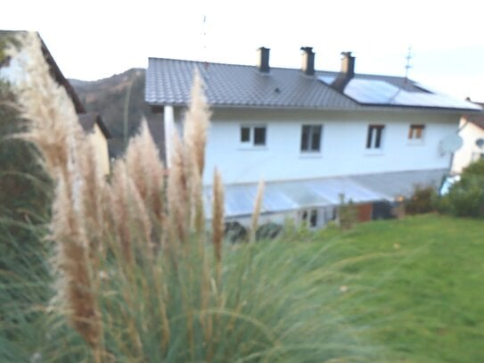 Energieeffiziente und gepflegte DHH mit Garten und Terrasse