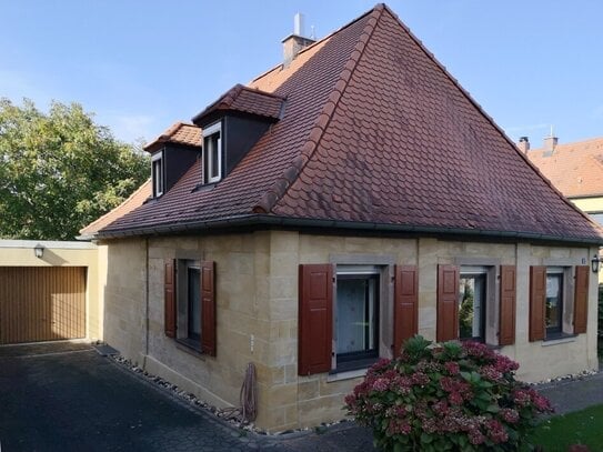 Pulverhäuschen mit Garten, Terrasse und Garage