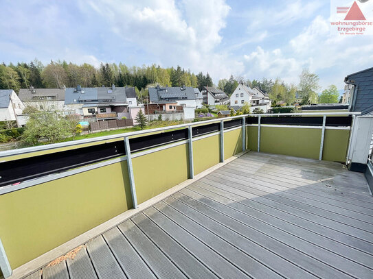 Stilvolle Dachgeschoss-Wohnung mit Balkon am Eichert