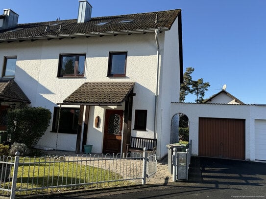 Besser geht es kaum ! Das junge Familienhaus, nur 500 Meter zum Freizeitvergnügen am Dechsendorfer Weiher