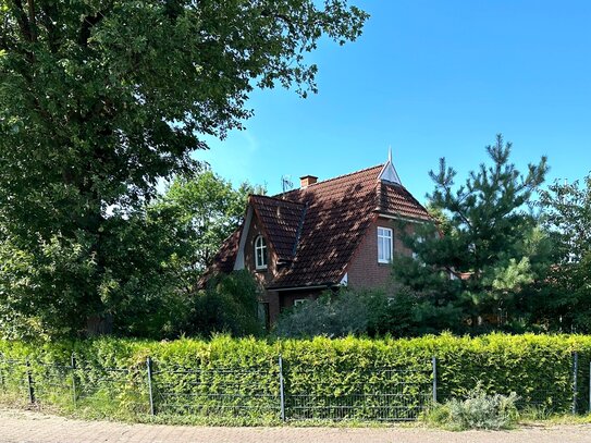 Einfamilienhaus, großzügiger Garten, Sauna und Ausbaupotenzial