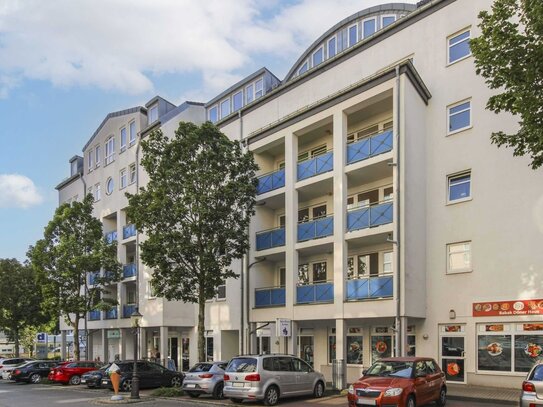 **Selbst einziehen und wohlfühlen! EBK, Balkon und TG-Stellplatz vorhanden**