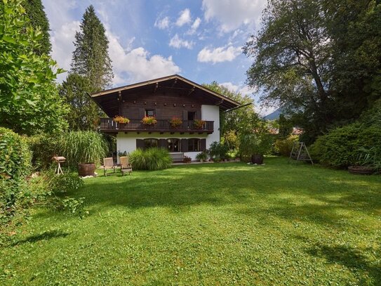 Dort wohnen, wo andere Urlaub machen! Exklusives Landhaus im Berchtesgadener Land.