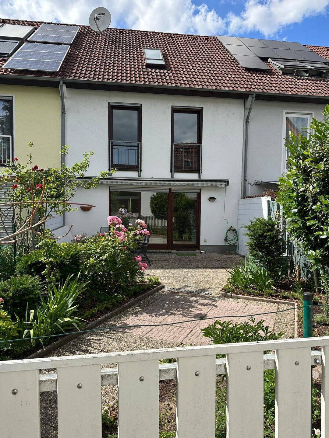                                                               Gro&szlig;z&uuml;giges Reihenmittelhaus mit Terrasse, Stellplatz und Garage in attraktiver&hellip;                                                       in Viernheim (Bergstraße)