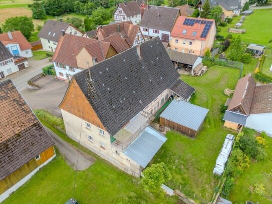 Umbauprojekt: Großzügiges Grundstück mit historischem Charme für zukünftiges Mehrfamilienhaus