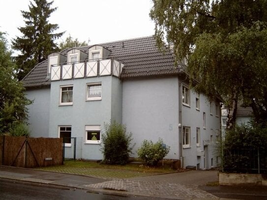 Helle und freundliche 1-Raum-Wohnung mit Balkon, Tiefgarage und Garten in einer Stadtvilla in Radeberg bei Dresden