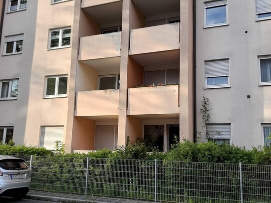 Gepflegte 1 Zi. EG-Wohnung mit Balkon in Nürnberg-Doos / Wohnung mieten