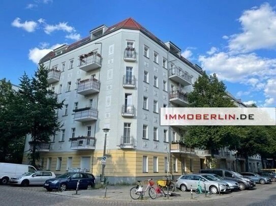 IMMOBERLIN.DE - Top-Mikro-+ Makrolage! Große Altbauwohnung mit Sonnenbalkons + Lift