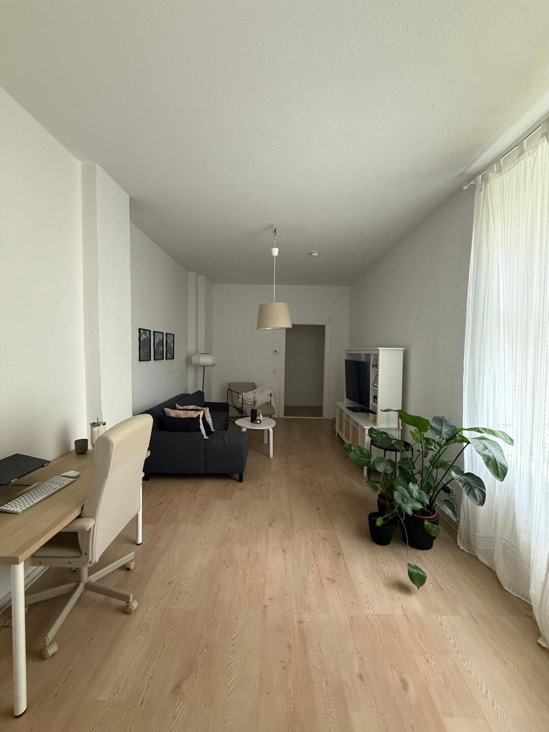 2-Zimmer mit Balkon in Berlin Reinickendorf, teilmöbliert - Photo 1