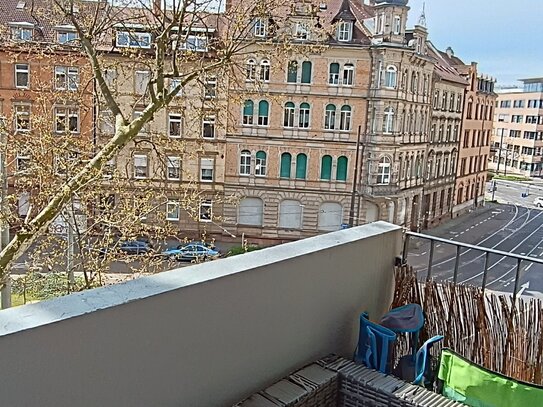 Im Herzen der Südweststadt - tolle 4 Zimmerwohnung mit Balkon