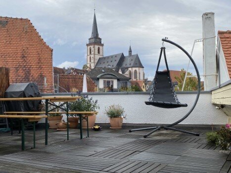 Oberursel, Zentral mit wunderschönem Ausblick auf die Altstadt