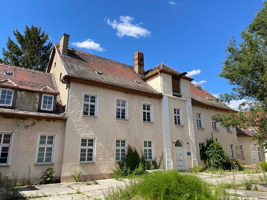 Gutshof am Stadtrand von Naumburg mit viel Potenzial - willkommen im Paradies...